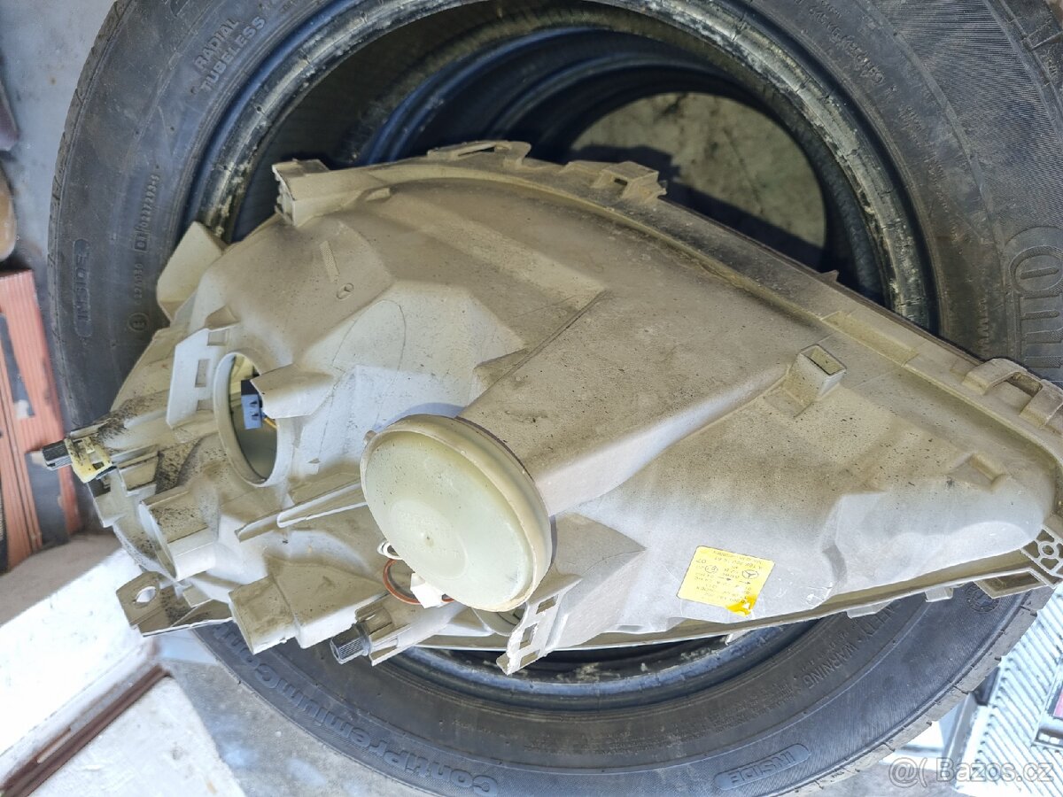 Mercedes A světlo pravé - 2