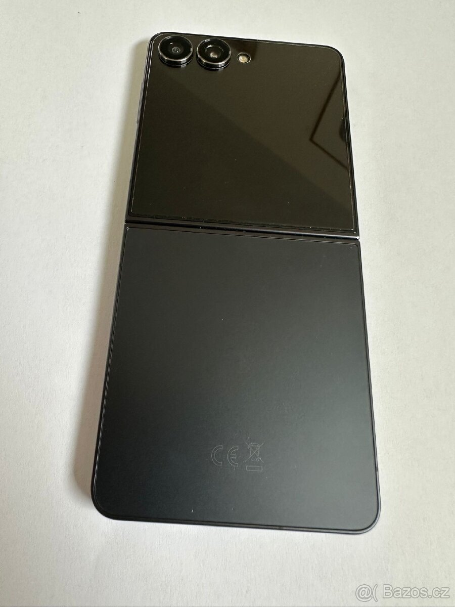 Samsung Zflip 7 256gb černý - 2