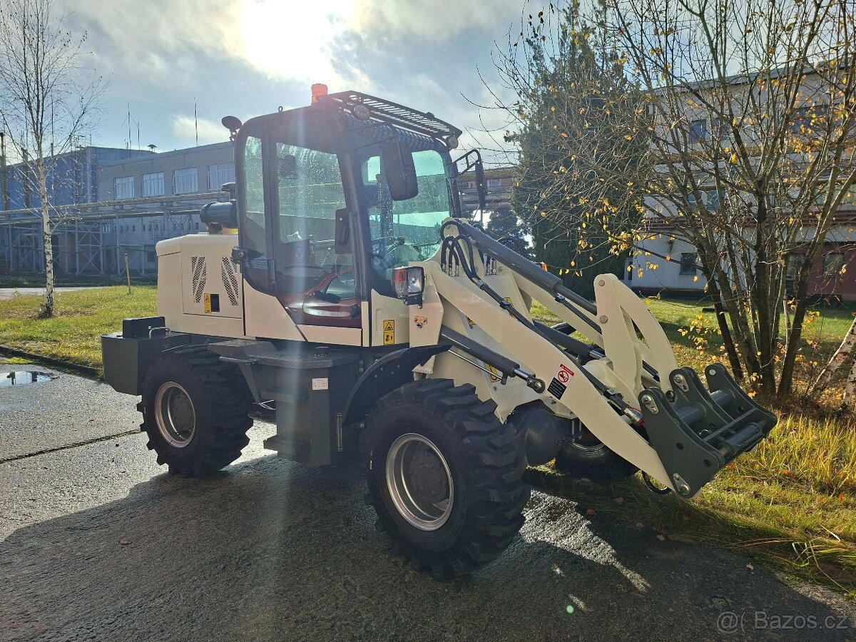 Kolový nakladač TH 922 - 2