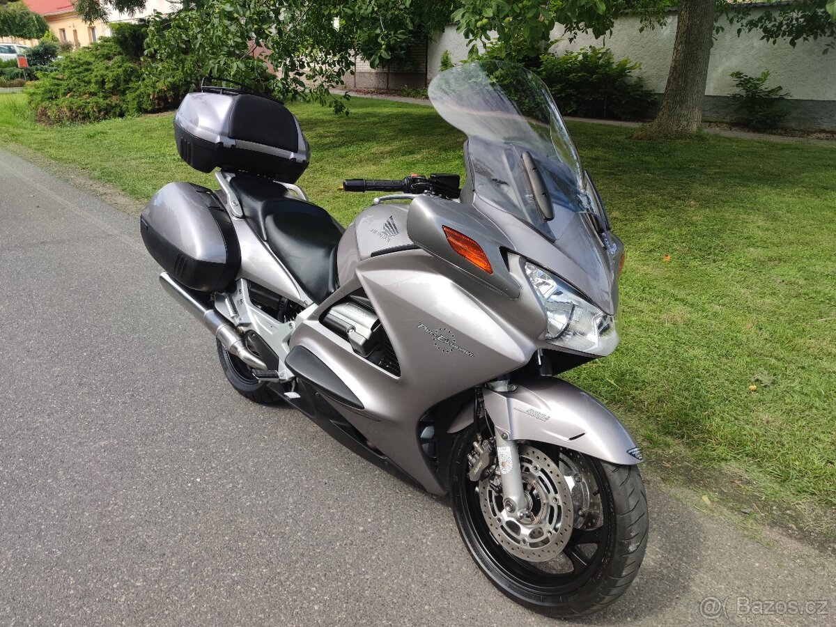 Honda ST 1300 Pan European ABS - 2