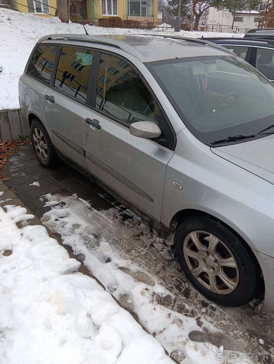 Prodám Fiat Stilo denně v provozu STK 2026.7 - 2