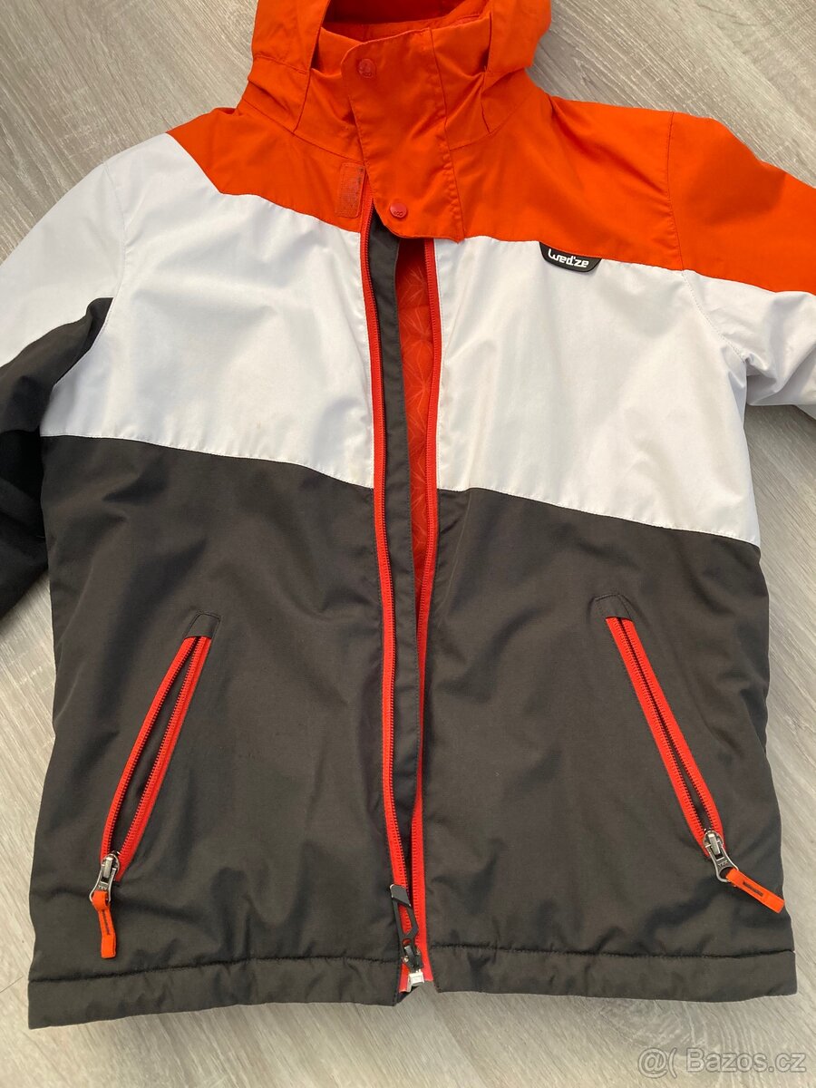 Lyžařská bunda decathlon , posta 50,- - 2
