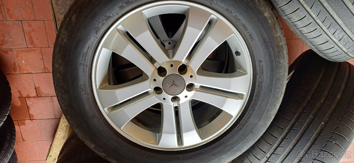 alu kola Mercedes Benz - 2