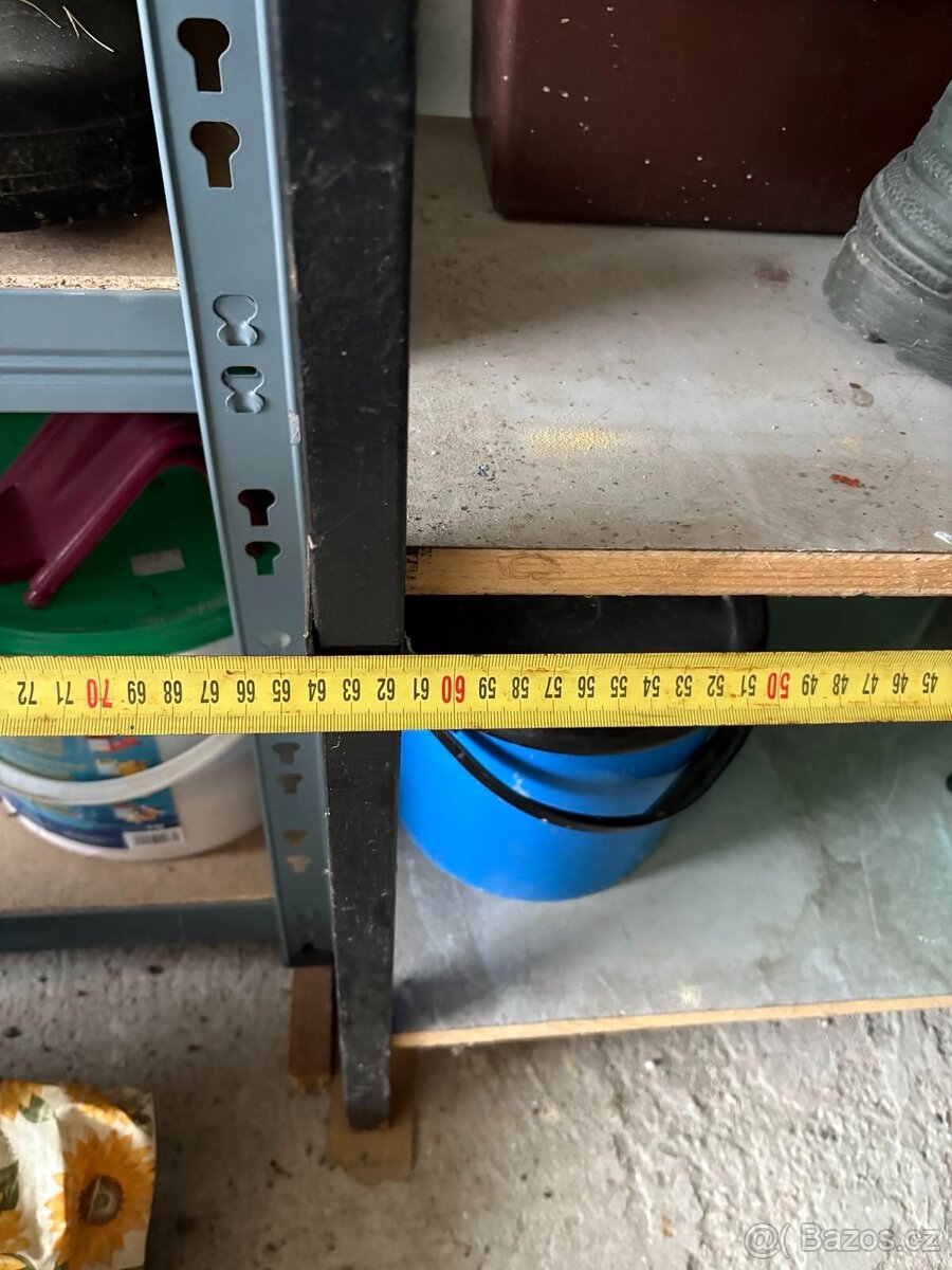 Nízký kovový regál - 2