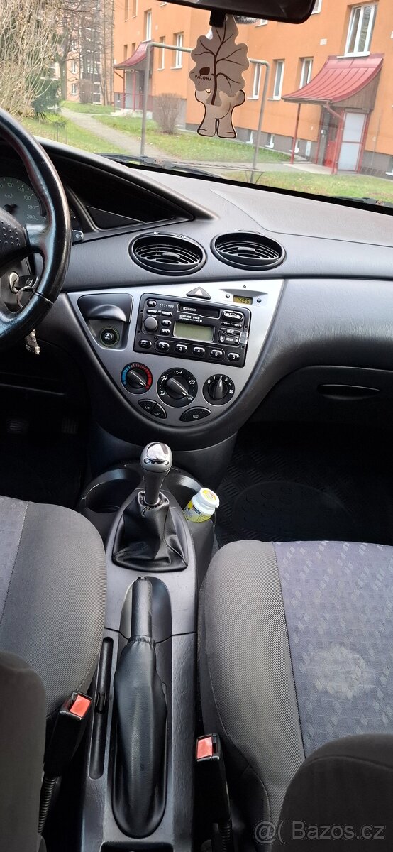 Ford Fokus 1,6 benzín - 2