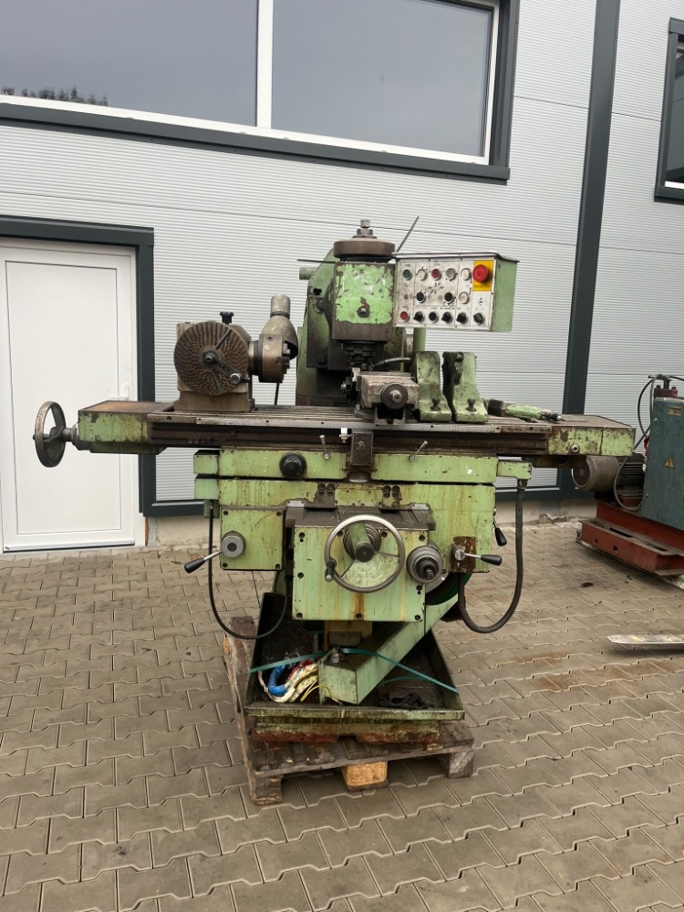 208. Frézka FGU 32 - 2