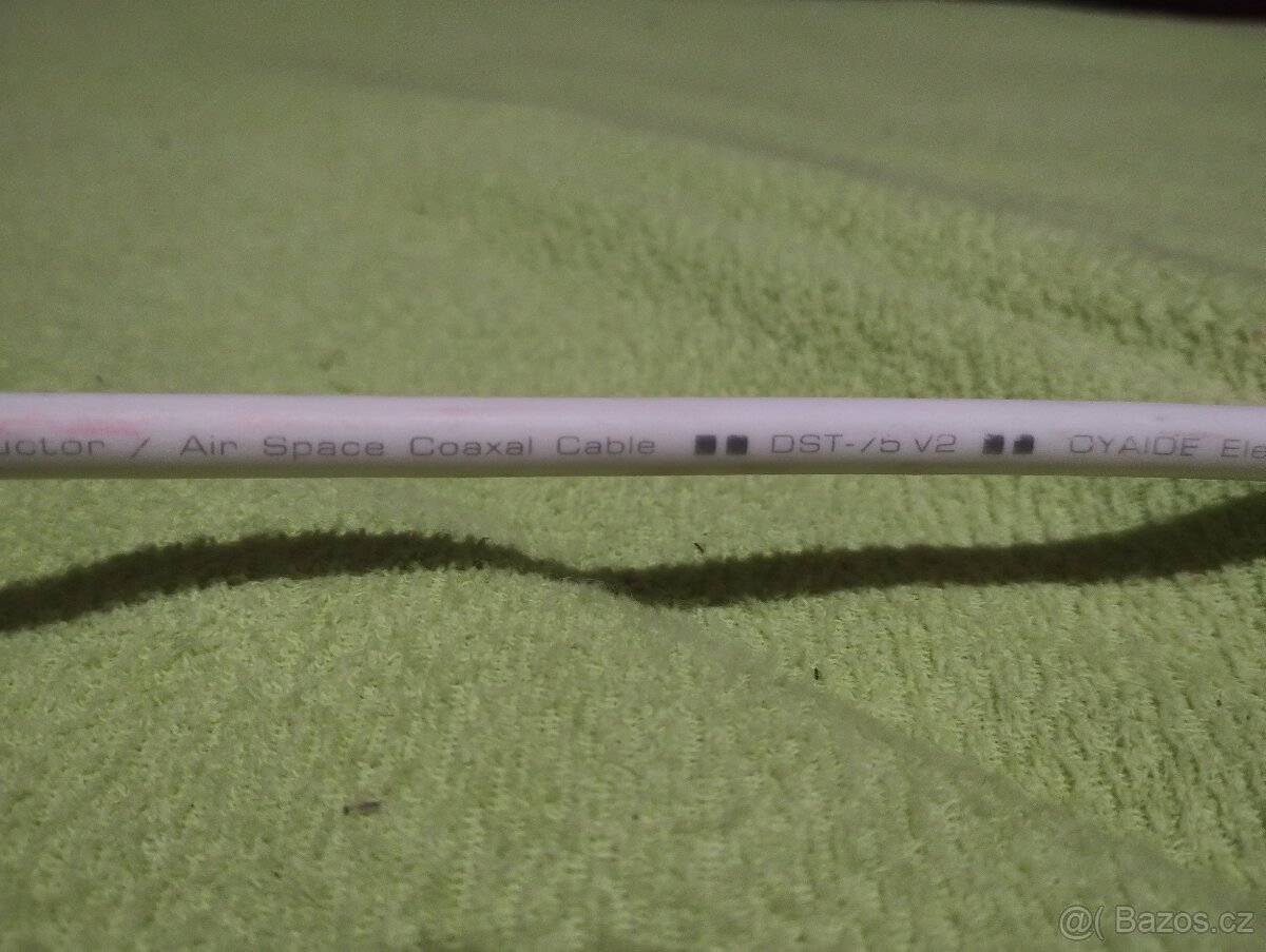 Oyaide DST-75R V2 digital coax 75ohm - 2