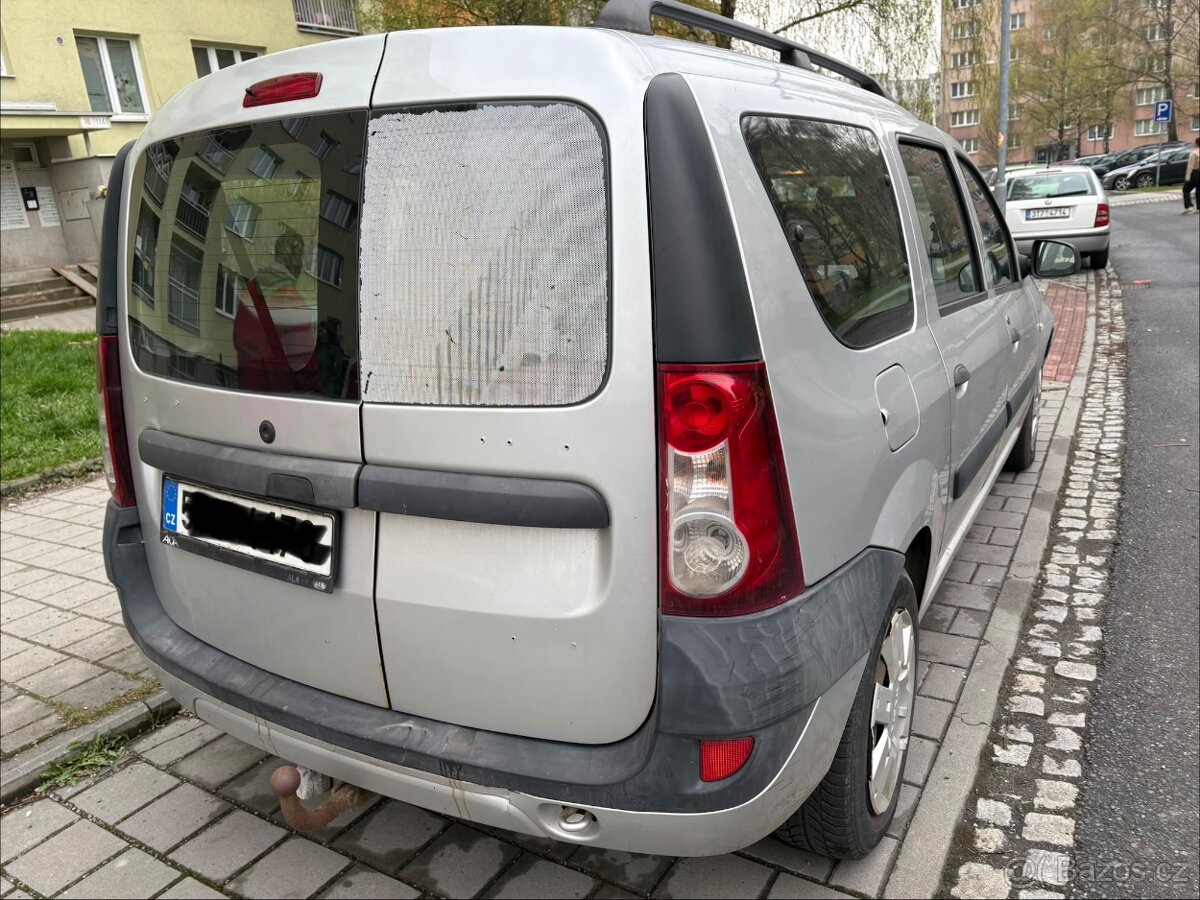 Dacia Logan MCV 1.6 mpi 7 míst - 2