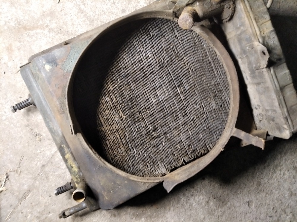 Prodám originál chladič na ZETOR25Prodám originál chladič na - 2