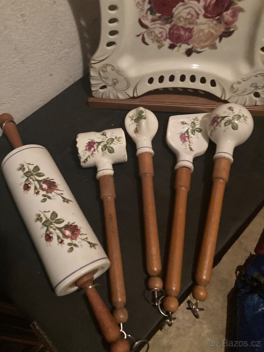 Starožitní porcelán. - 2