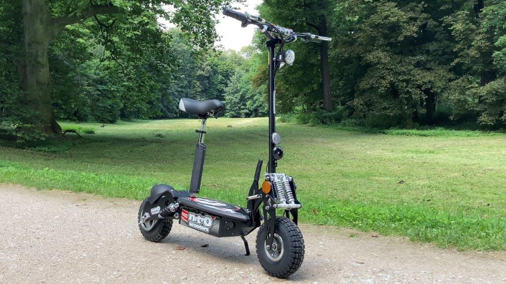 Elektro koloběžka Nitro scooters XE1000 V2 - 2
