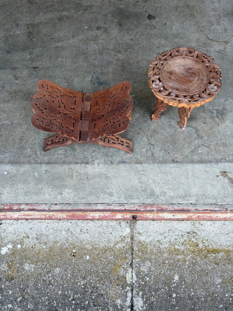 Stojan a Polička na knihy - 2