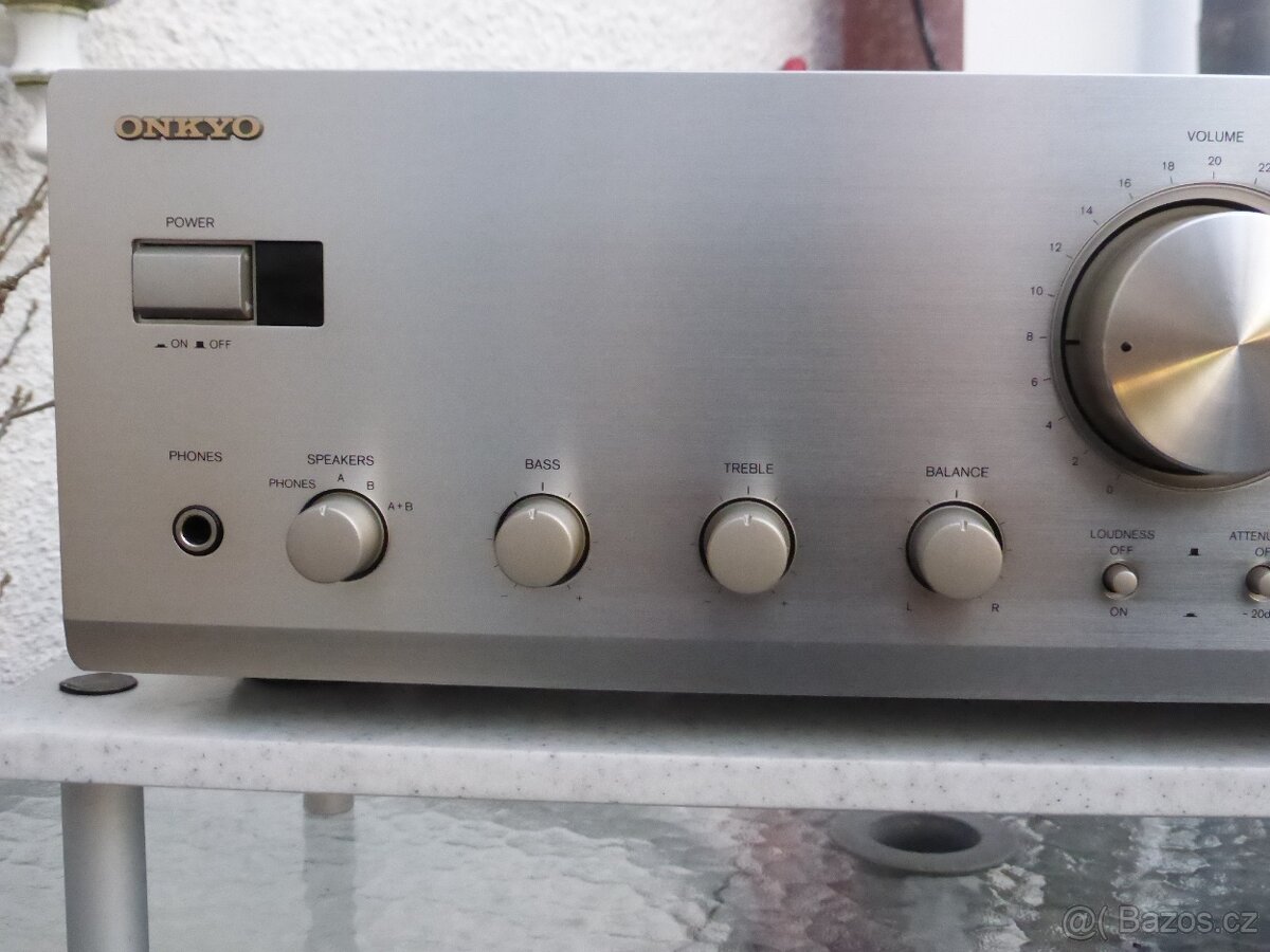 ONKYO A-9511 špičkový HiFi zesilovač, výkon 2x120W - 2