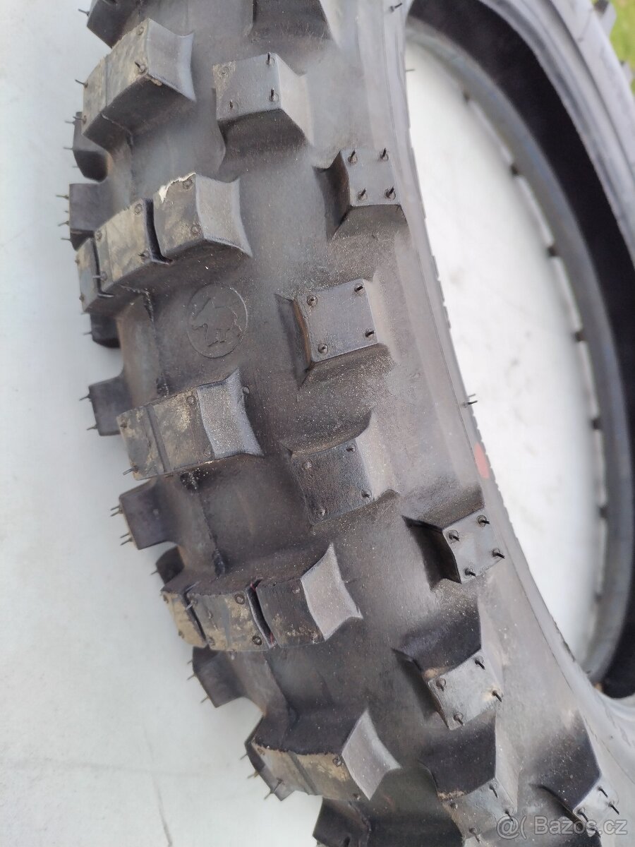 Prodám Enduro pneu - 2