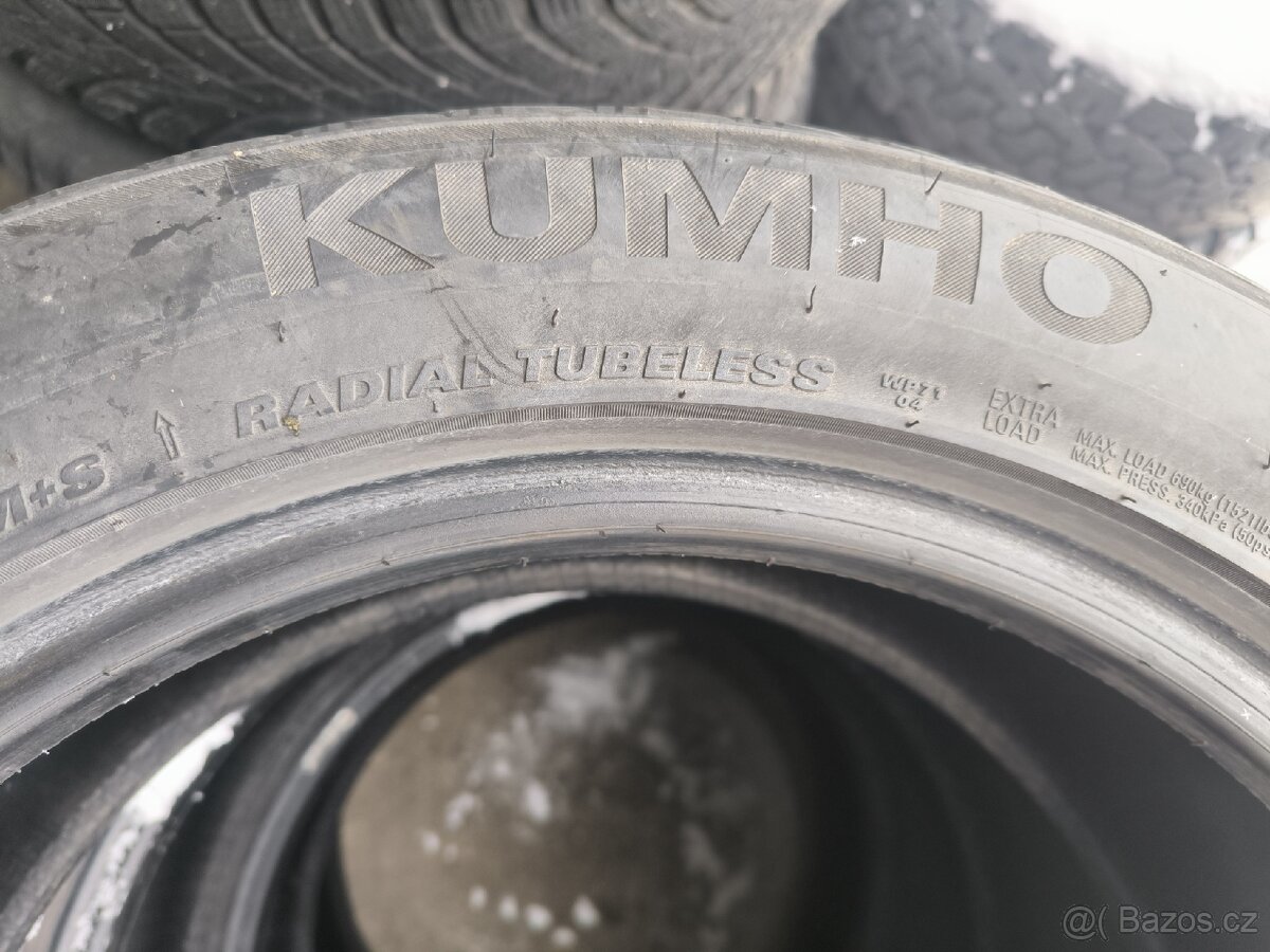 Zimní pneumatiky Kumho 205/55 R17 - 2
