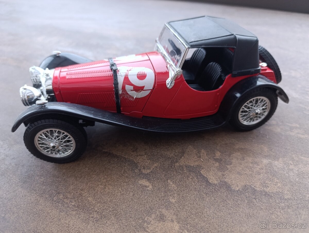 modely autíček 1:18 - 2