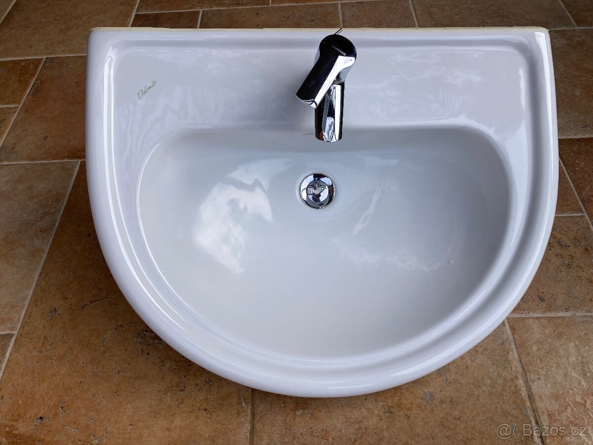 Umyvadlo s baterií - 2