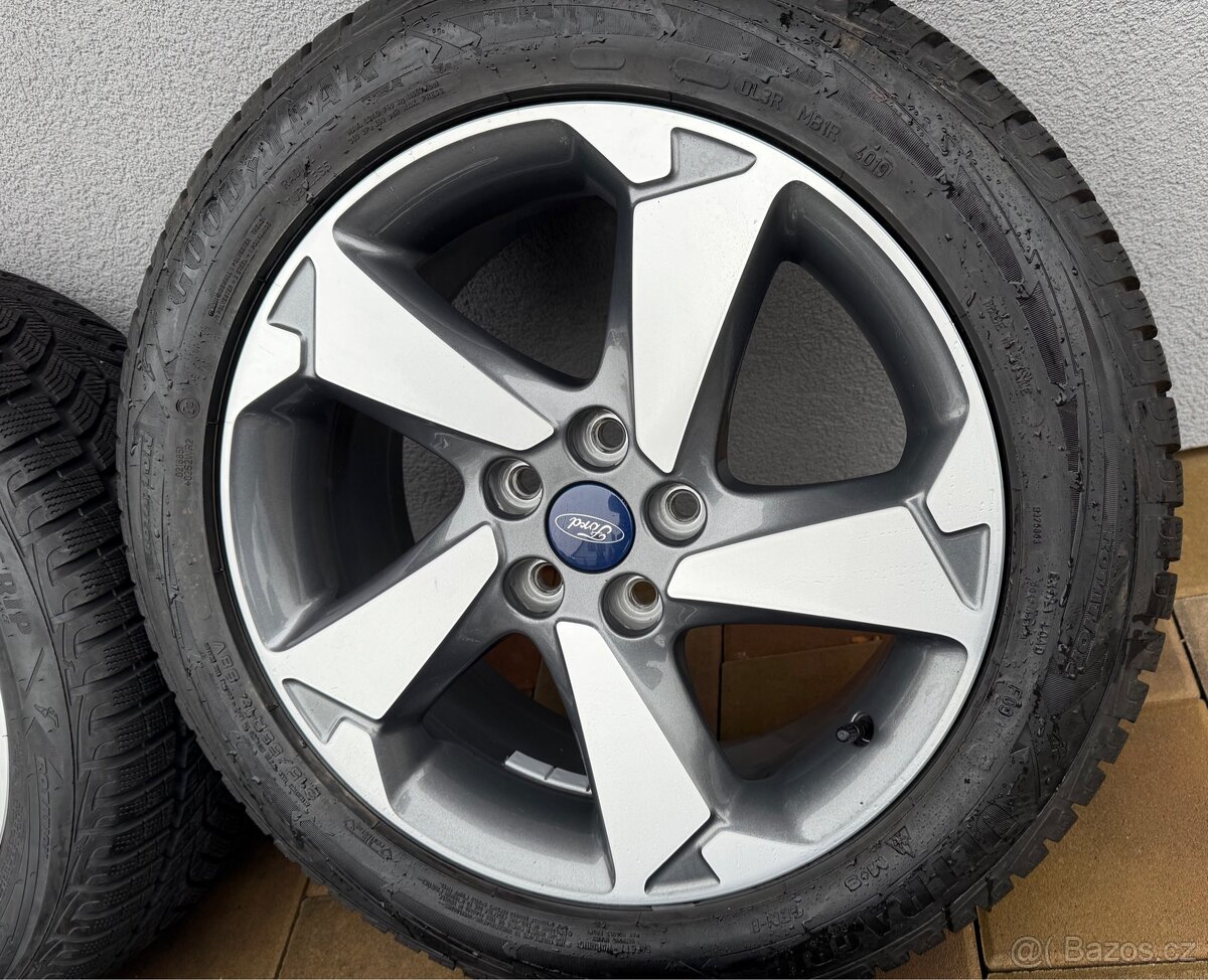 Zimní sada Ford 215/55r17 - nové - 2
