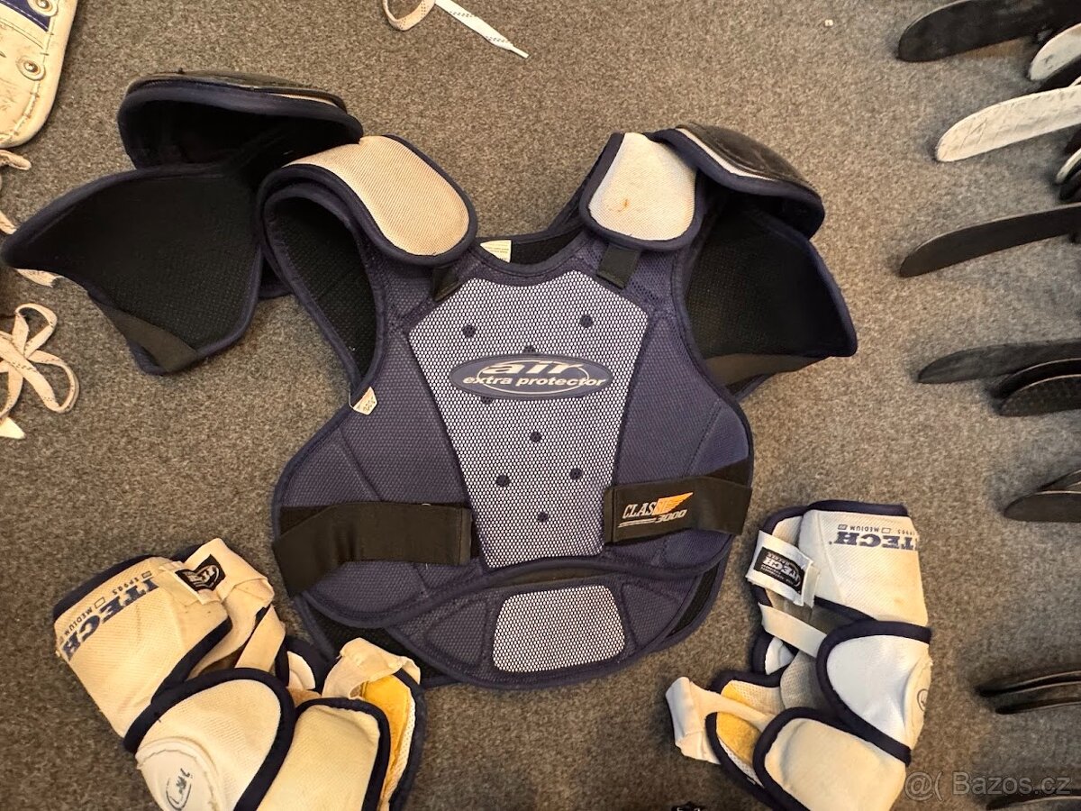 HOKEJOVÁ VÝSTROJ SENIOR - 2