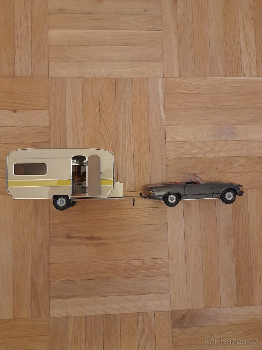 Plechové retro hračky - 2