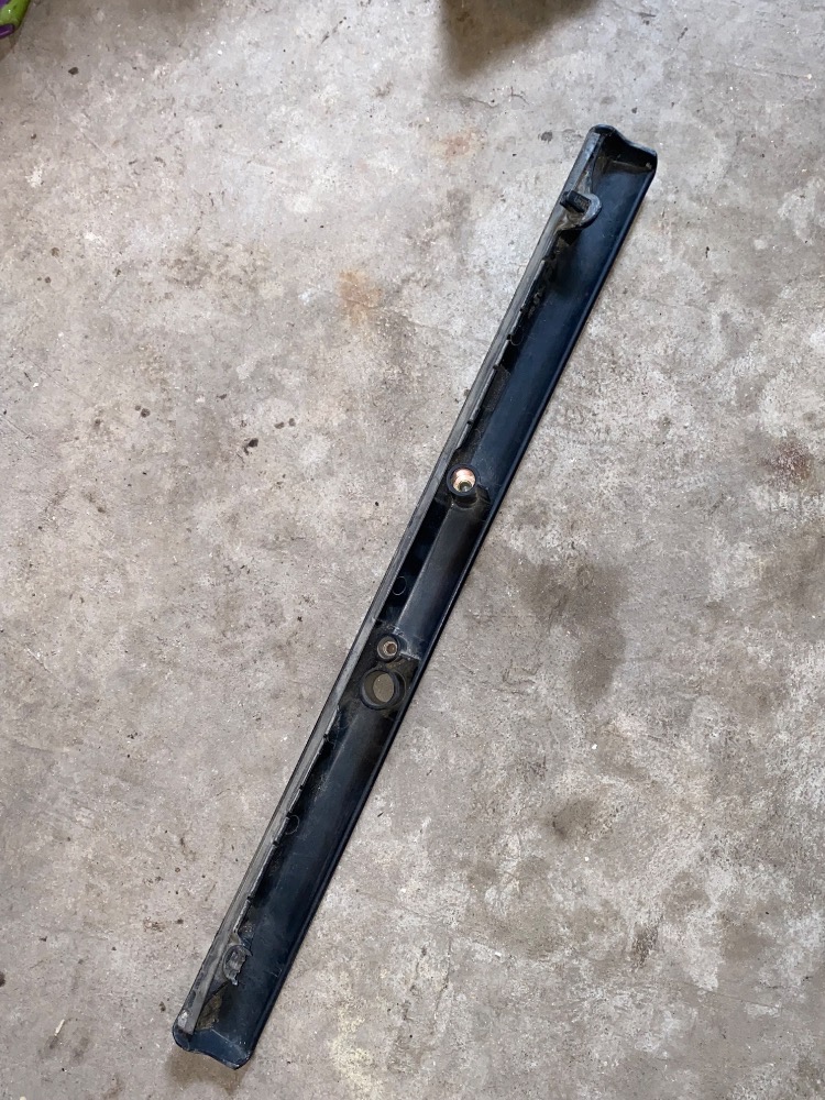 Lišta zadních dveří VW T4 - 2