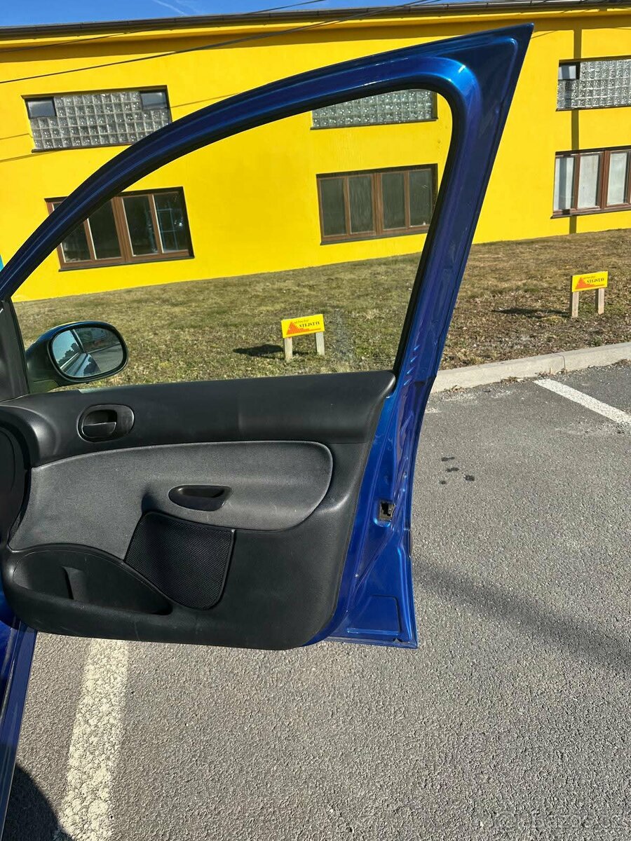 Prodám Peugeot 206 + - 2