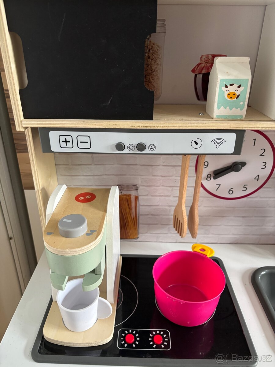 Dětská kuchyňka s příslušenstvím - 2