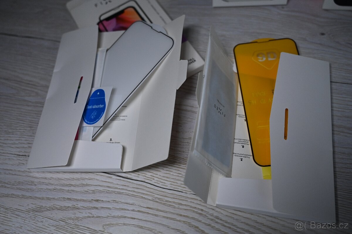 iPhone 13 Pro bohaté příslušenství - 2