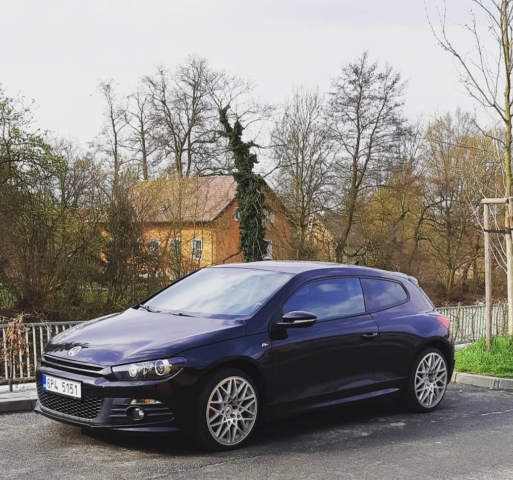 Vw Scirocco 2.0 tdi R-line - 2