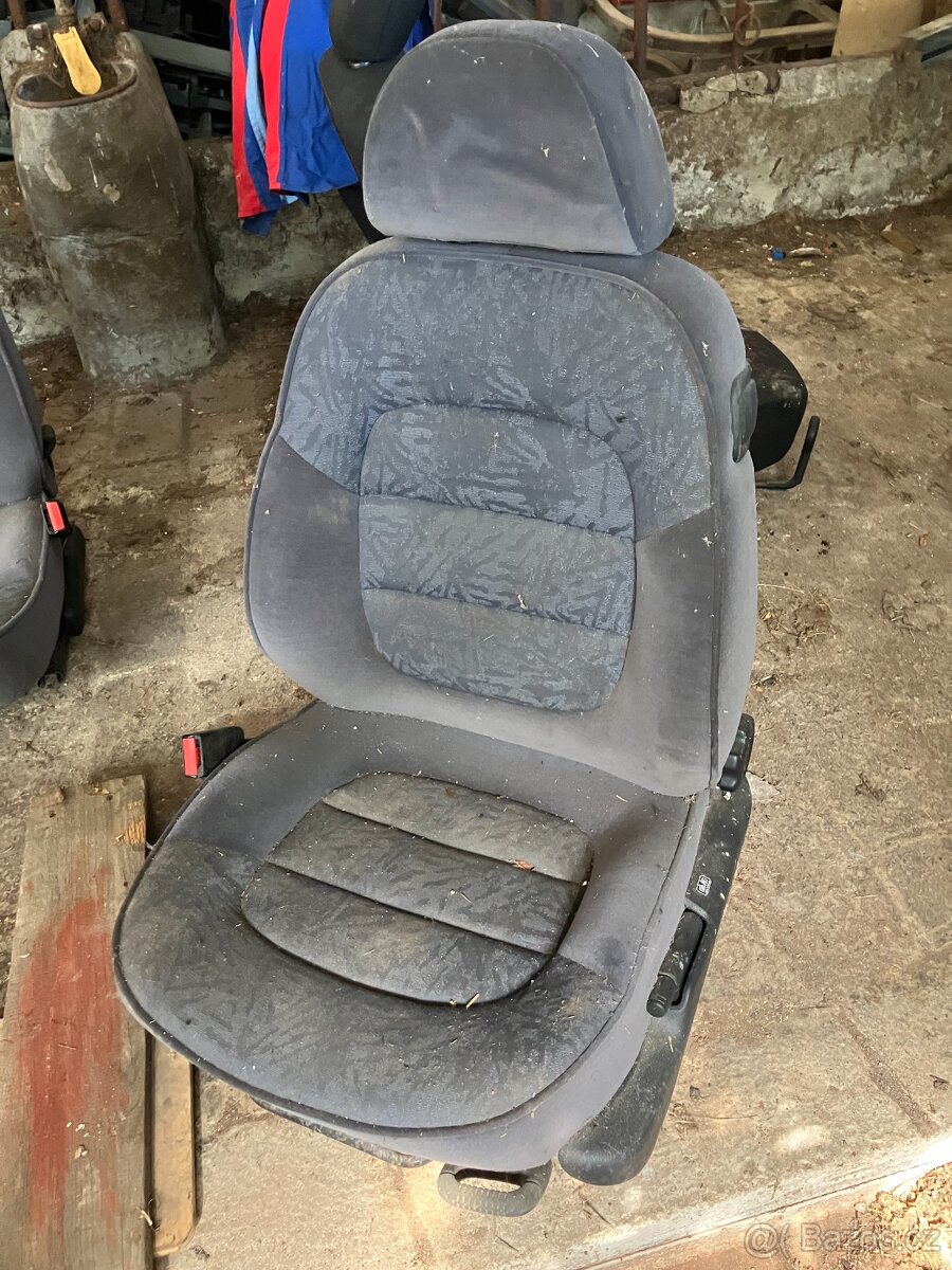 Peugeot 406 kupé sada sedaček - 2