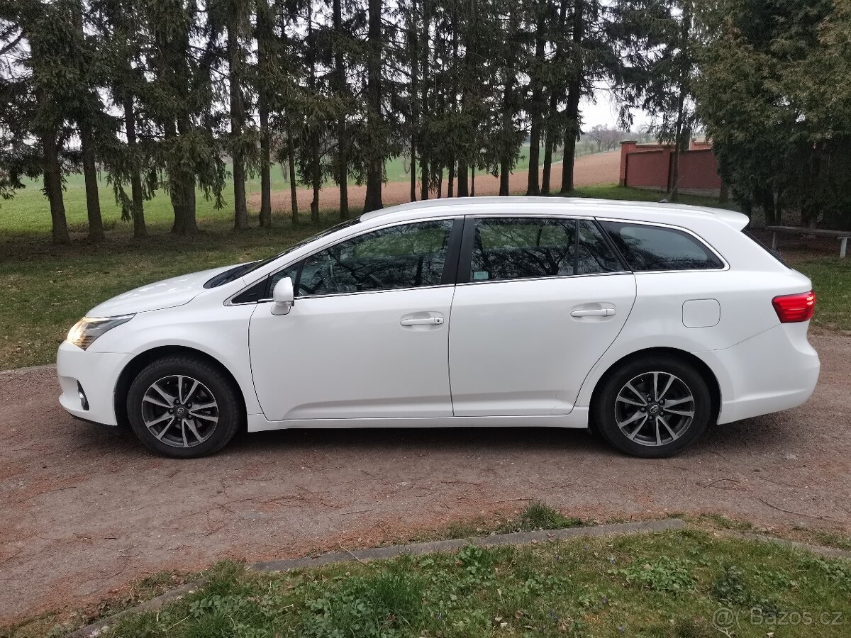 Toyota Avensis 2.0D 91kw - 2