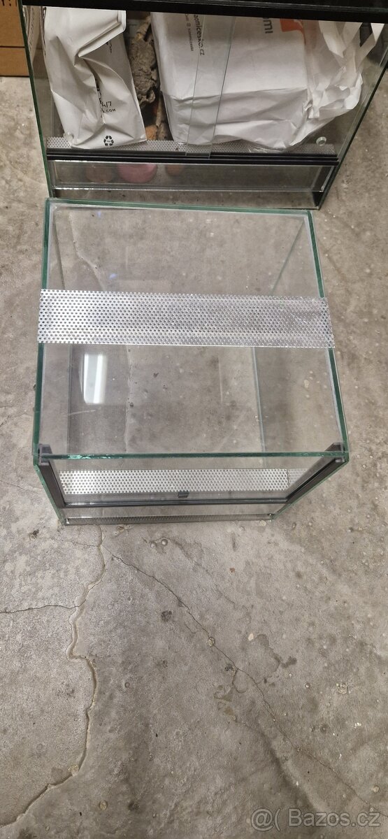 Akvarium + terarium + krmení ryby - 2
