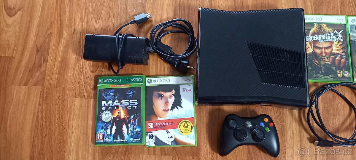 XBOX 360 s 250GB - 2
