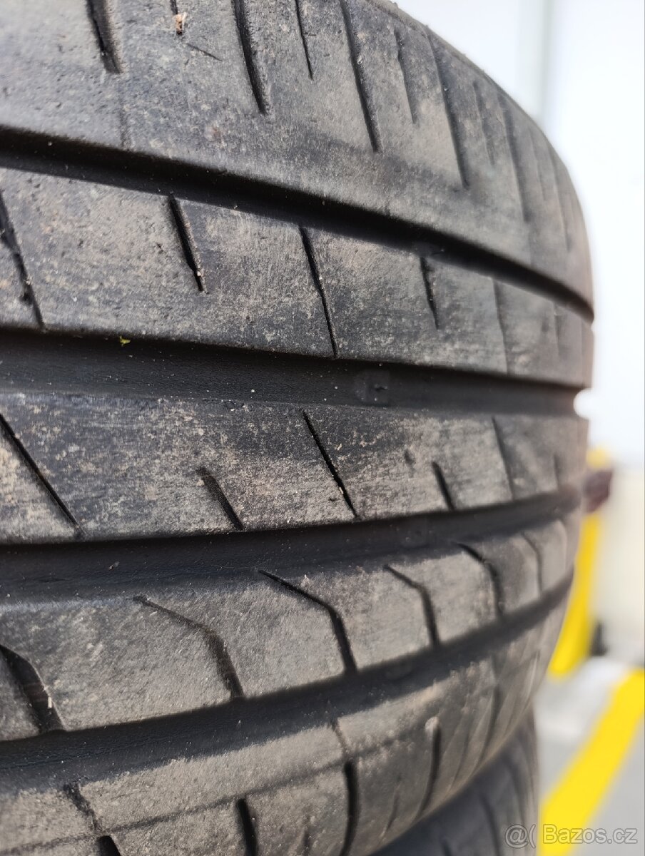 Letní pneu 215/50 r17 - 2