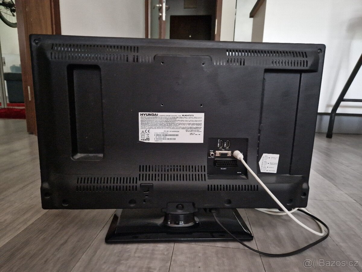 LCD televize Huyundai, 60cm - 2