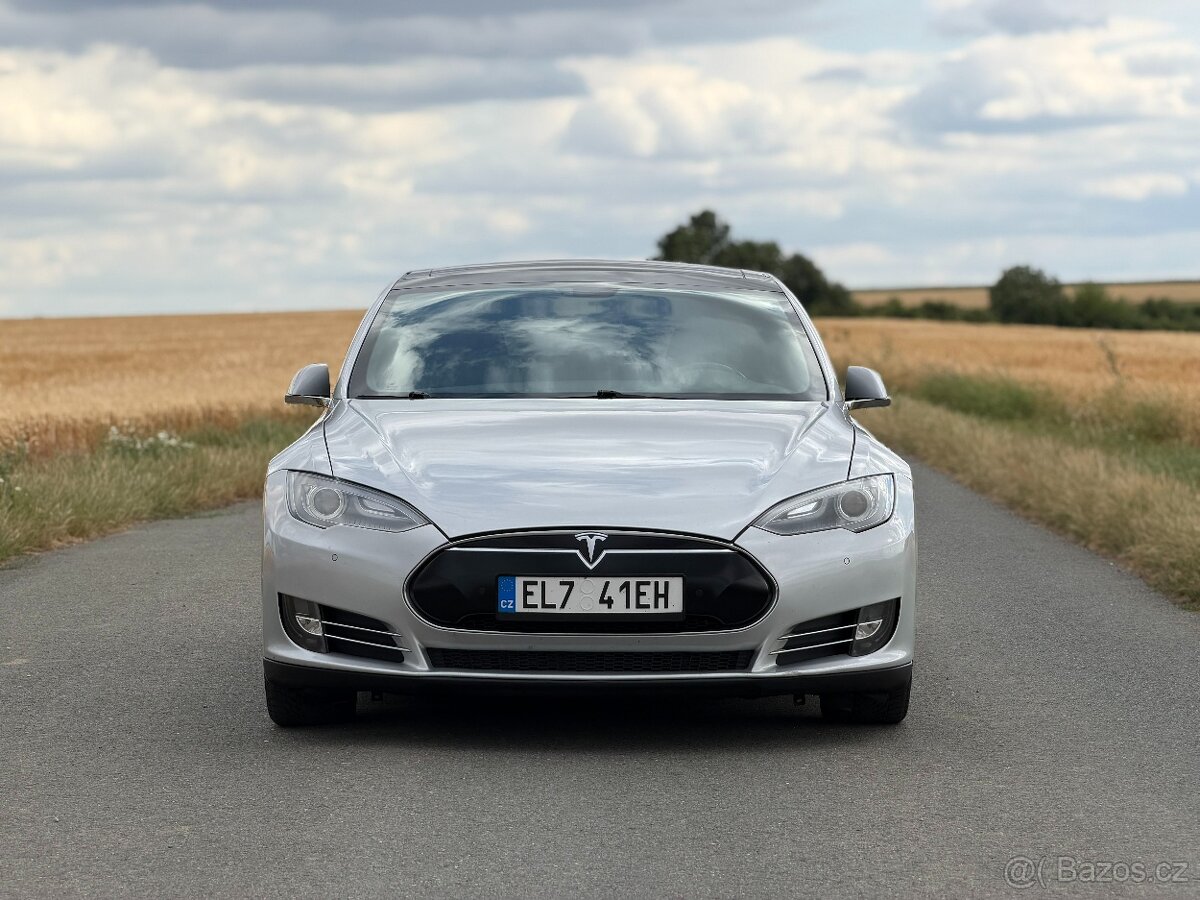 Tesla S 10/2013 - 2