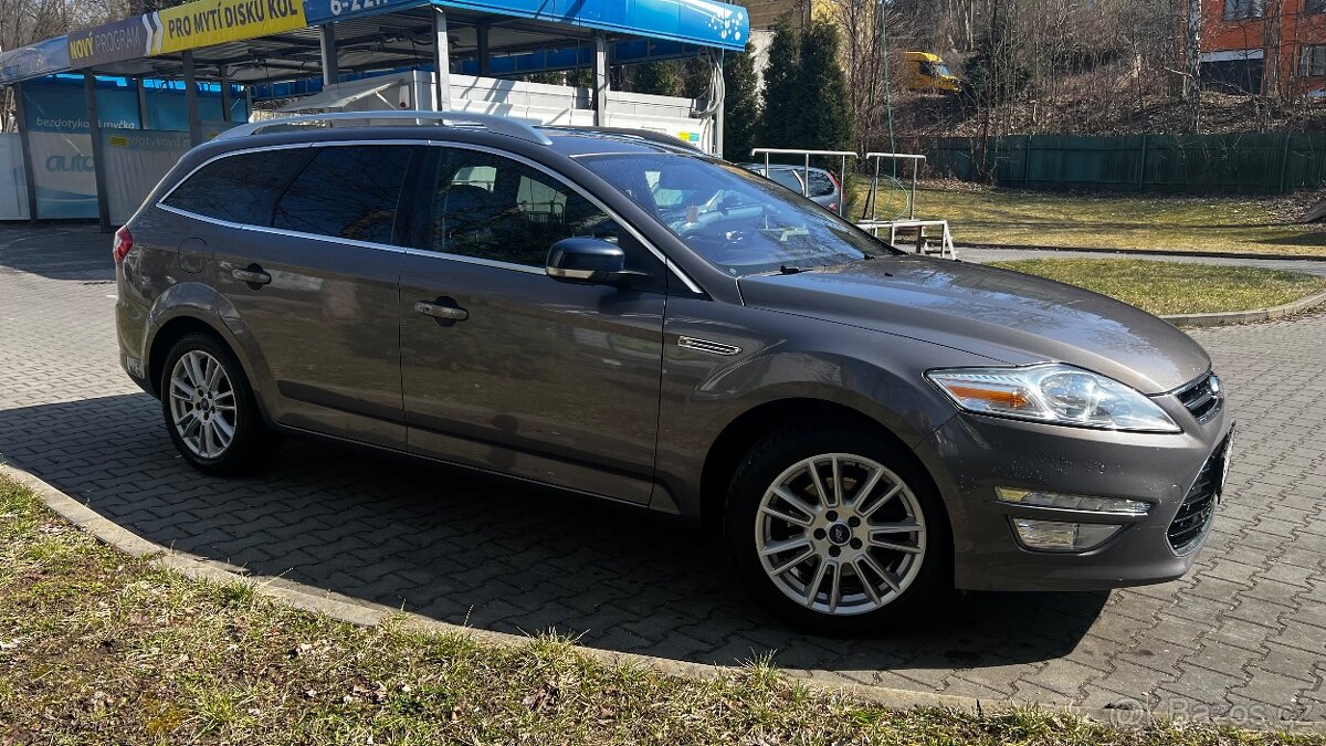 Ford Mondeo 2011 rok 2.0D 120kw - 2