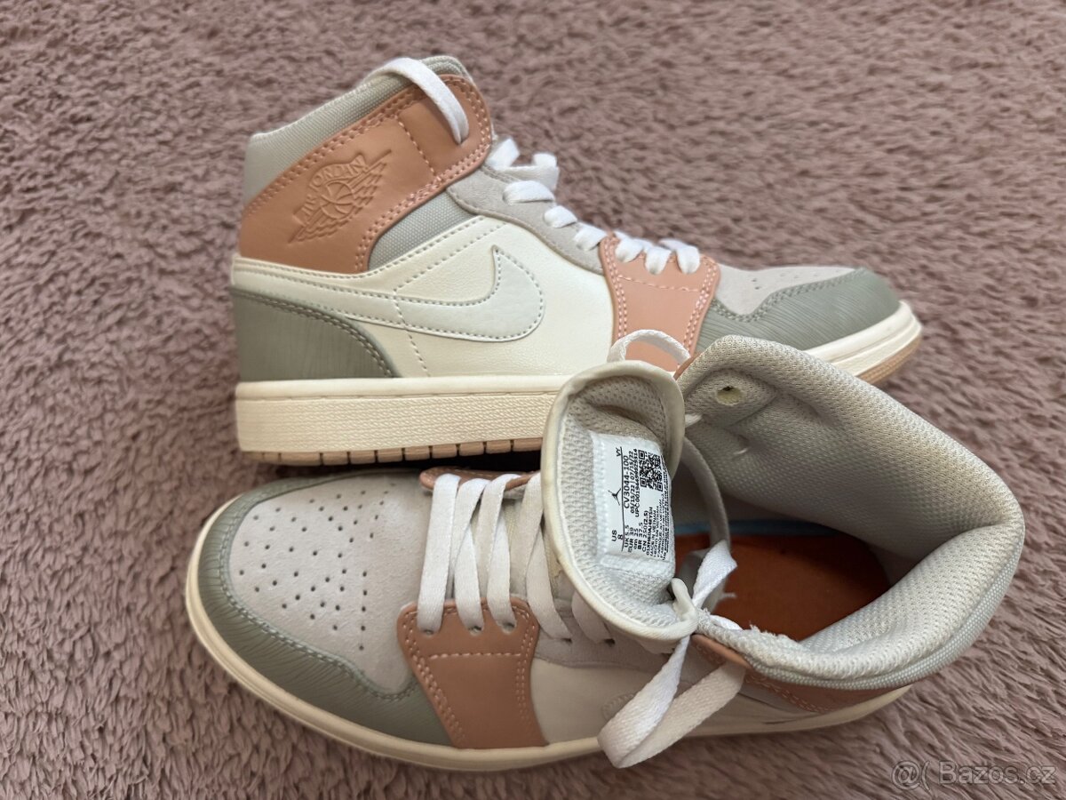 Nike Jordan 1 Mid Milan - 2