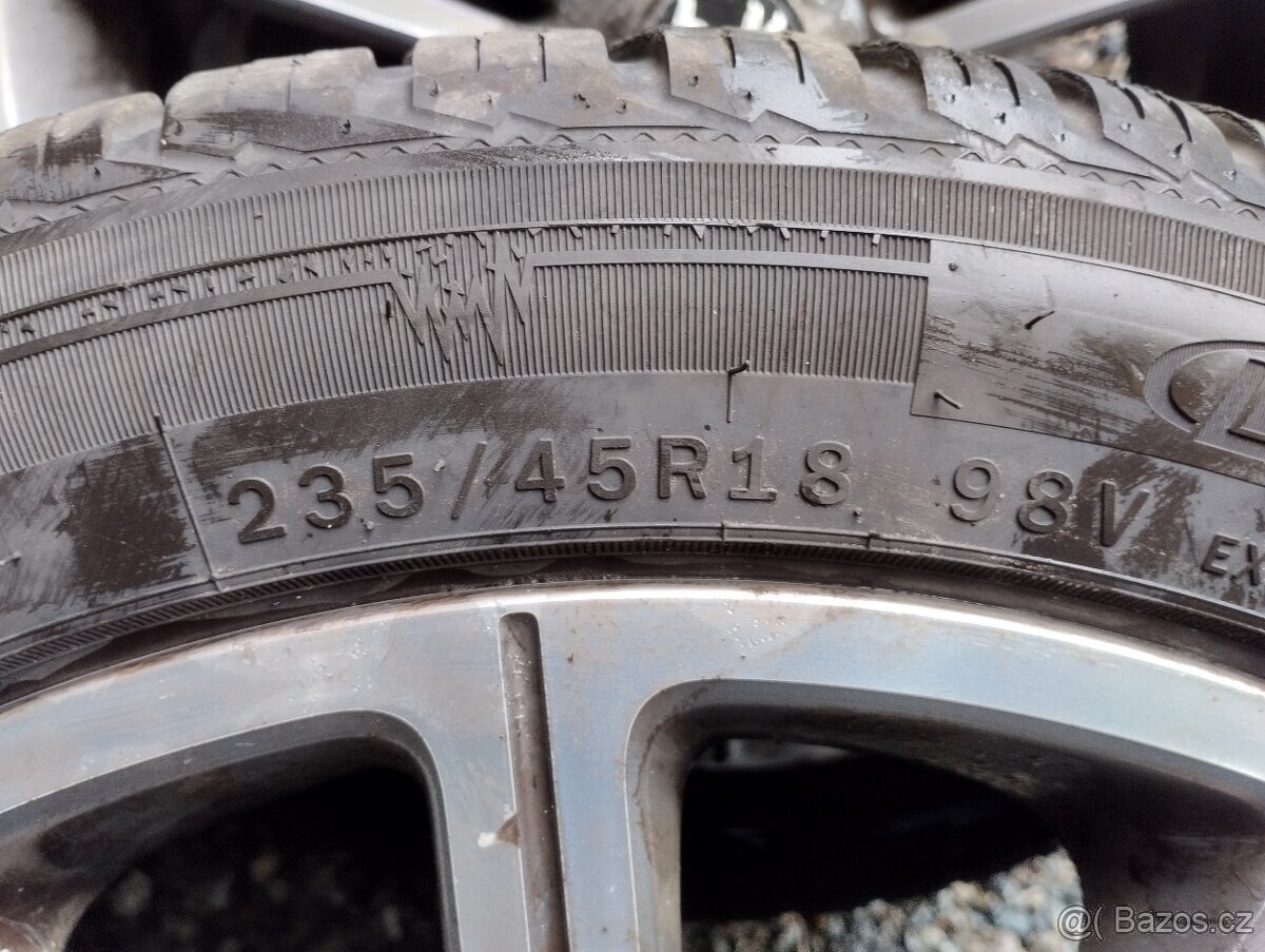 Peugeot litá kola zimní pneu 235/45R18 - 2