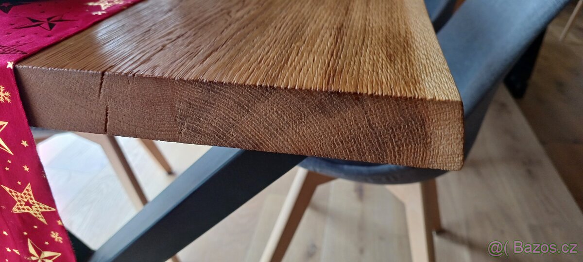 Dubový masivni stůl - 2