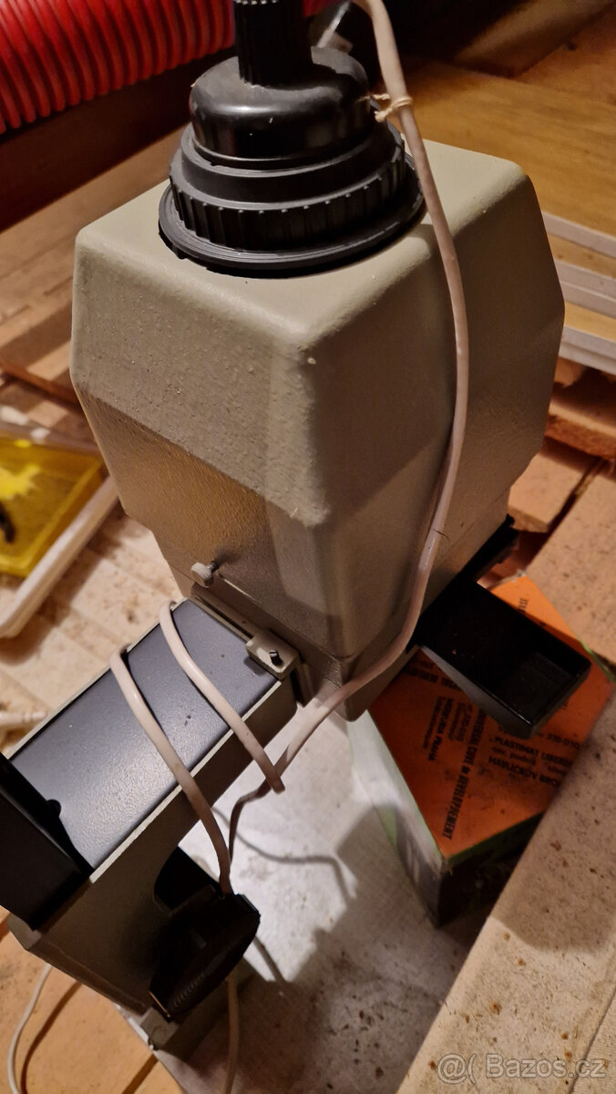 Zvětšovací fotografický přístroj - 2