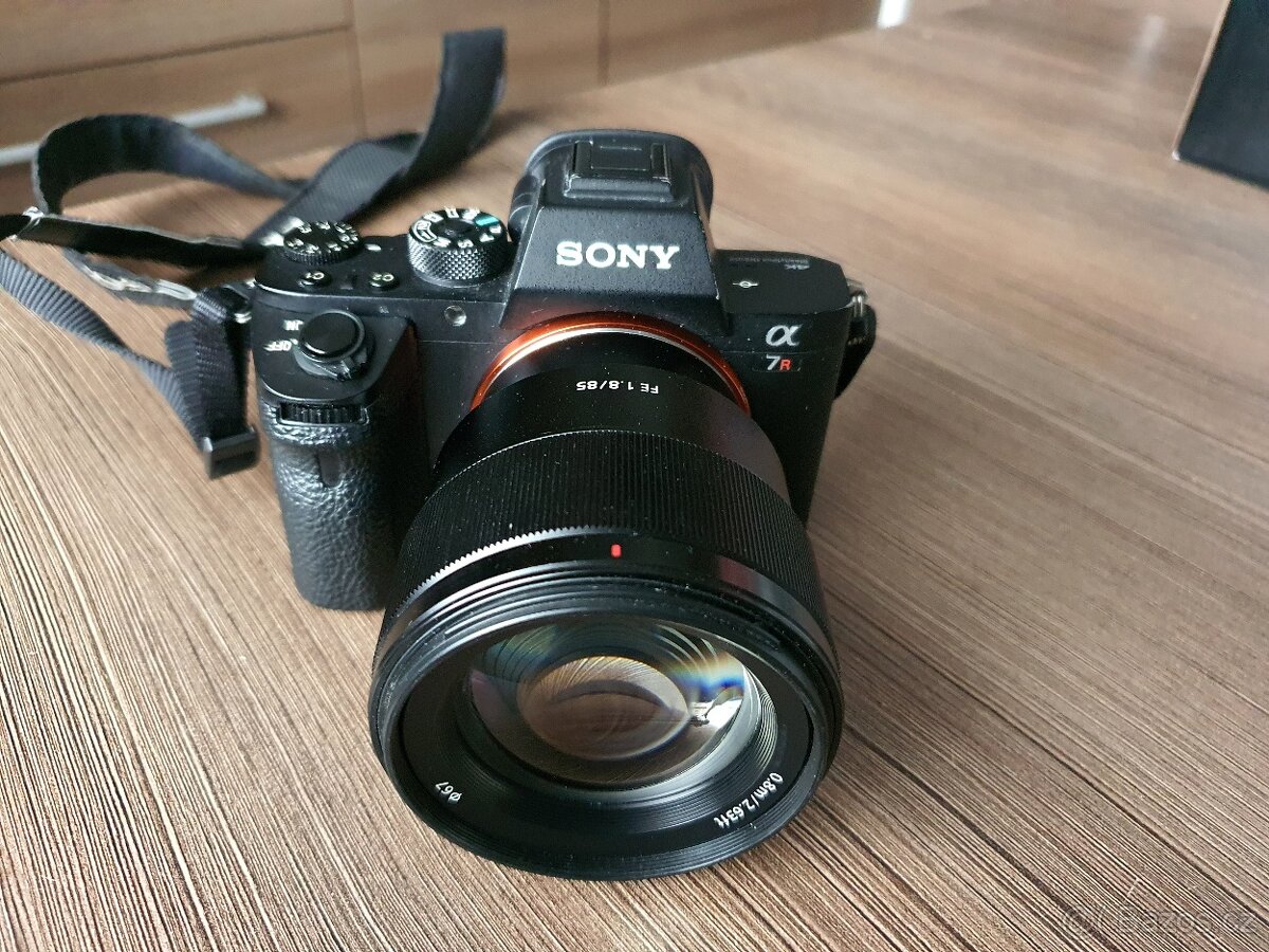 Sony A7RII + 3 objektivy - 2