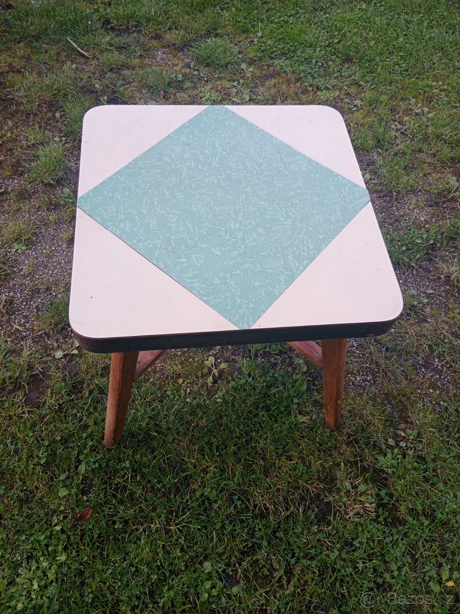 Stolek Brusel styl - 2