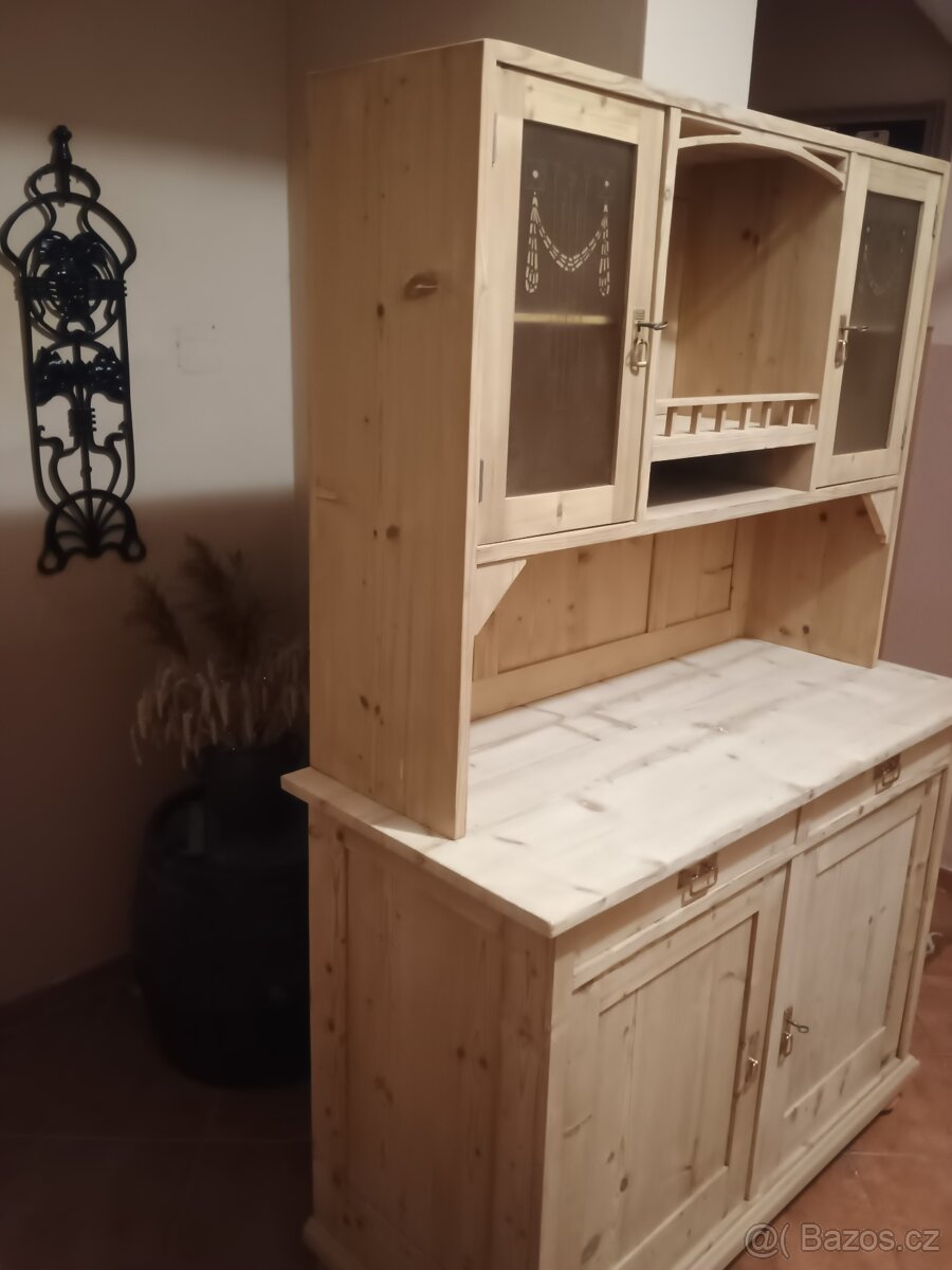 stará kredenc originál - 2