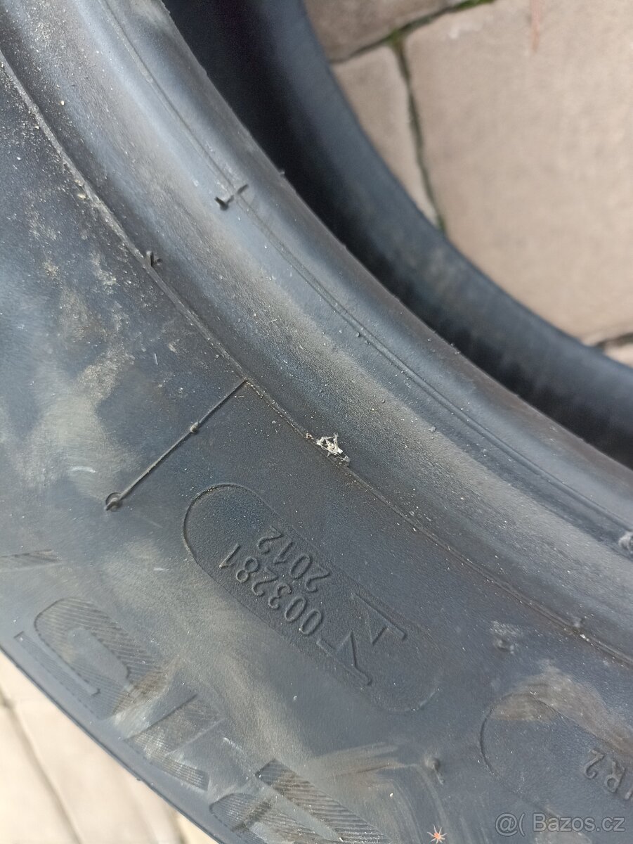 Letní pneu 215/60R17 - 2