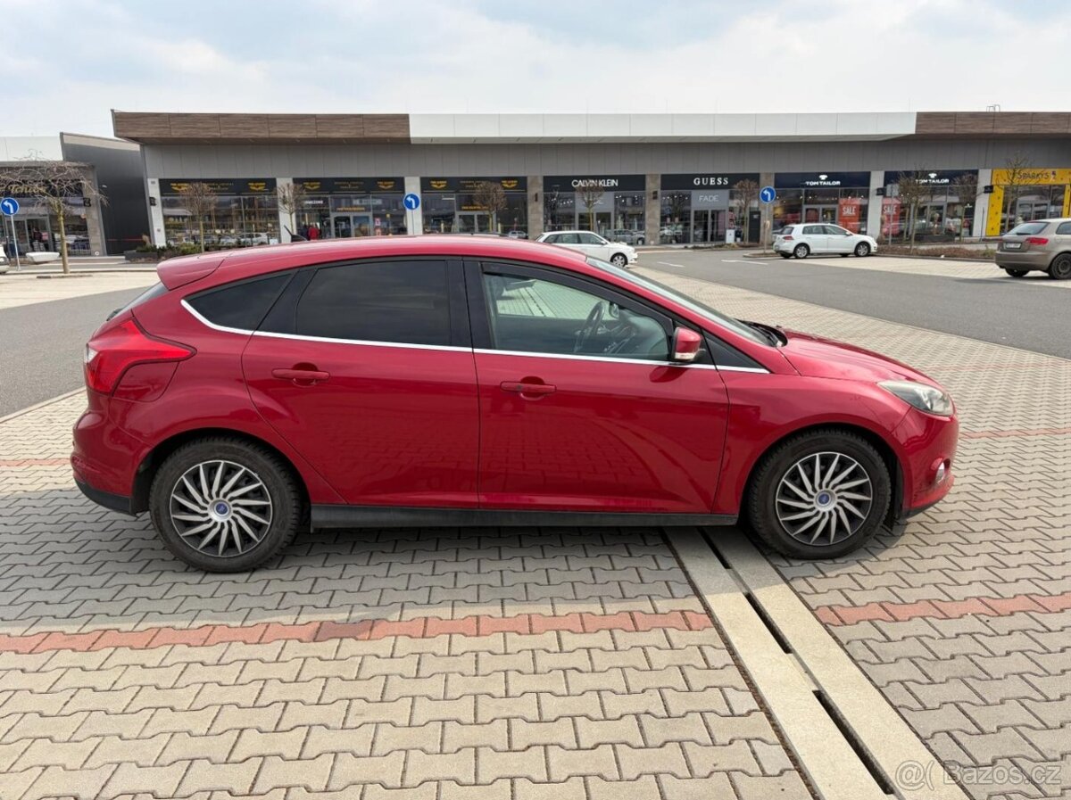 Ford Focus 1.6 EB 110kw TOP VÝBAVA - 2