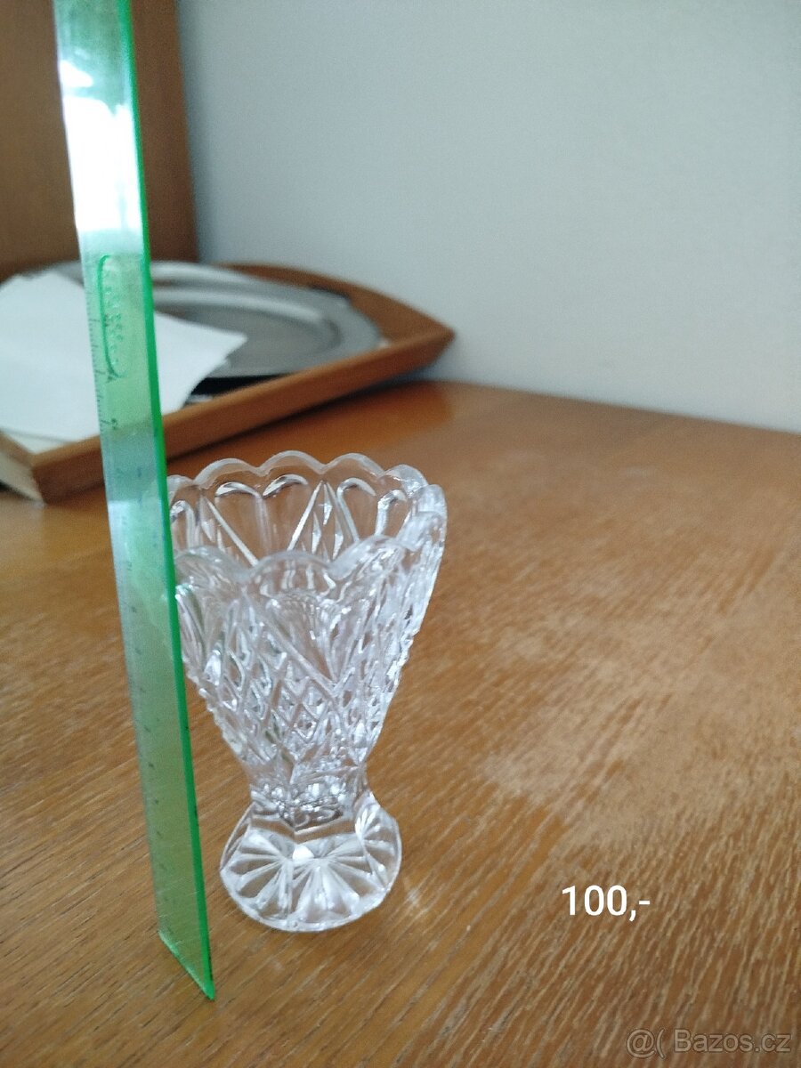 Skleněná váza mala - 2