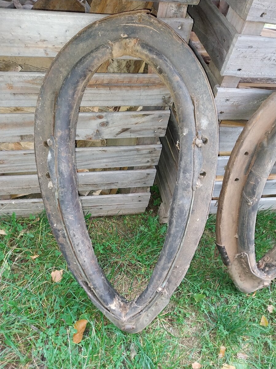 Chomout pro koně - 2