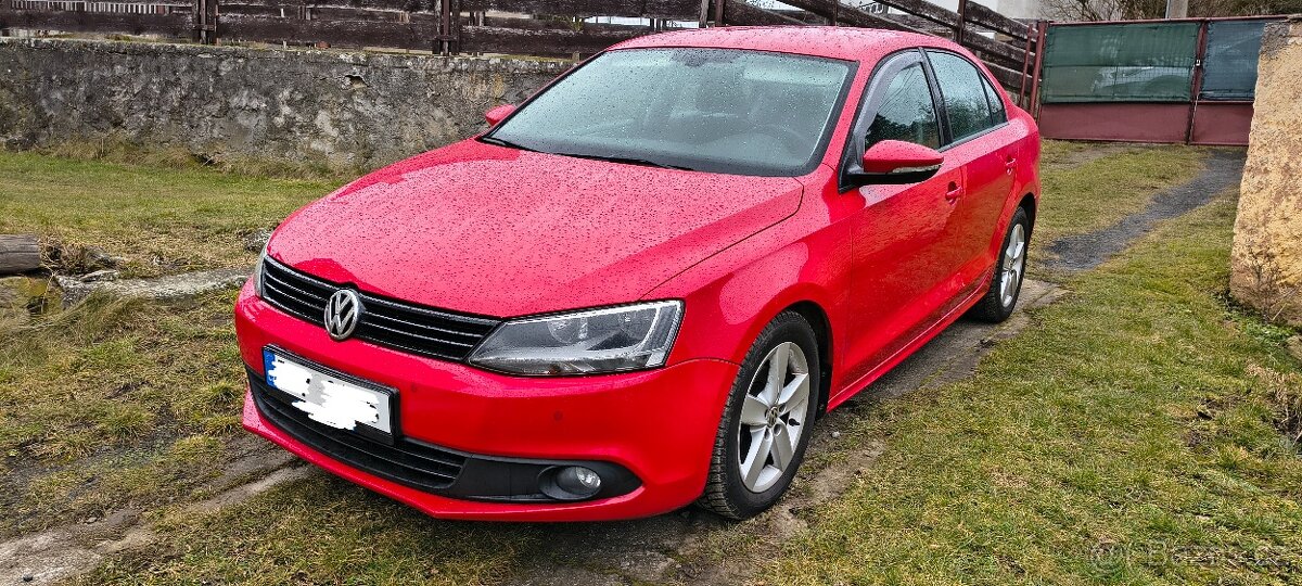 VW Jetta 2012 benzin - 2