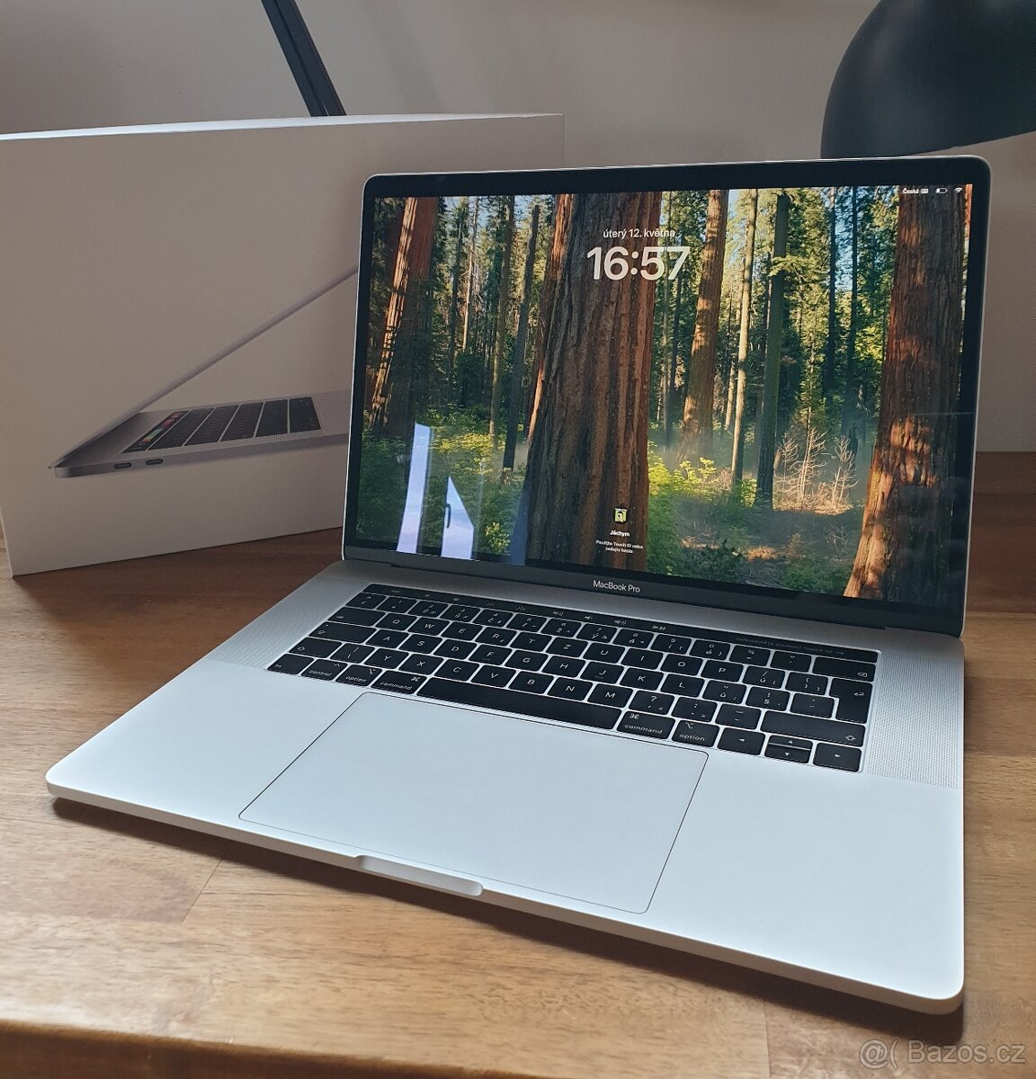 MacBook Pro 15" (2018) – i7, 16GB RAM, 256GB SSD - 2
